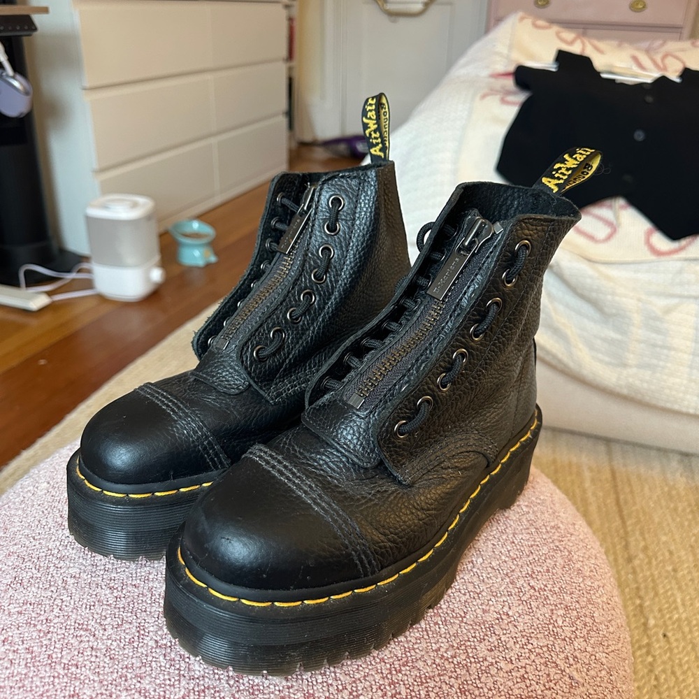 Dr. Martens Black Leather Platform Boots Sinclair